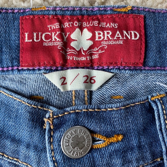 Lucky Brand Cropped Jeans - Picture 3 of 11
